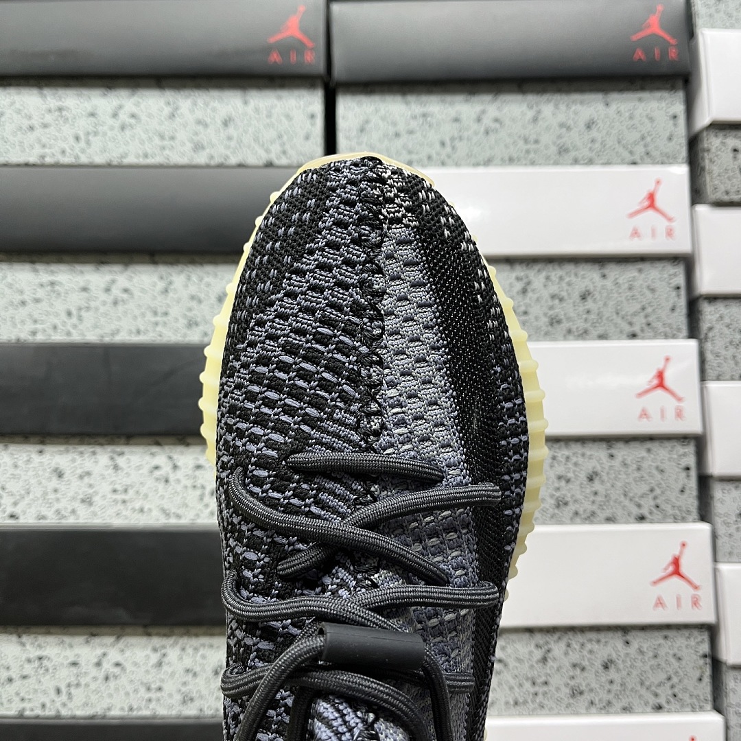 Adidas Yeezy Boost 350 V2 Carbon - Image 3