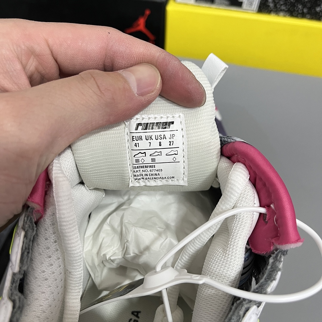 Balenciaga BLCG Runner 7.0 - Image 6