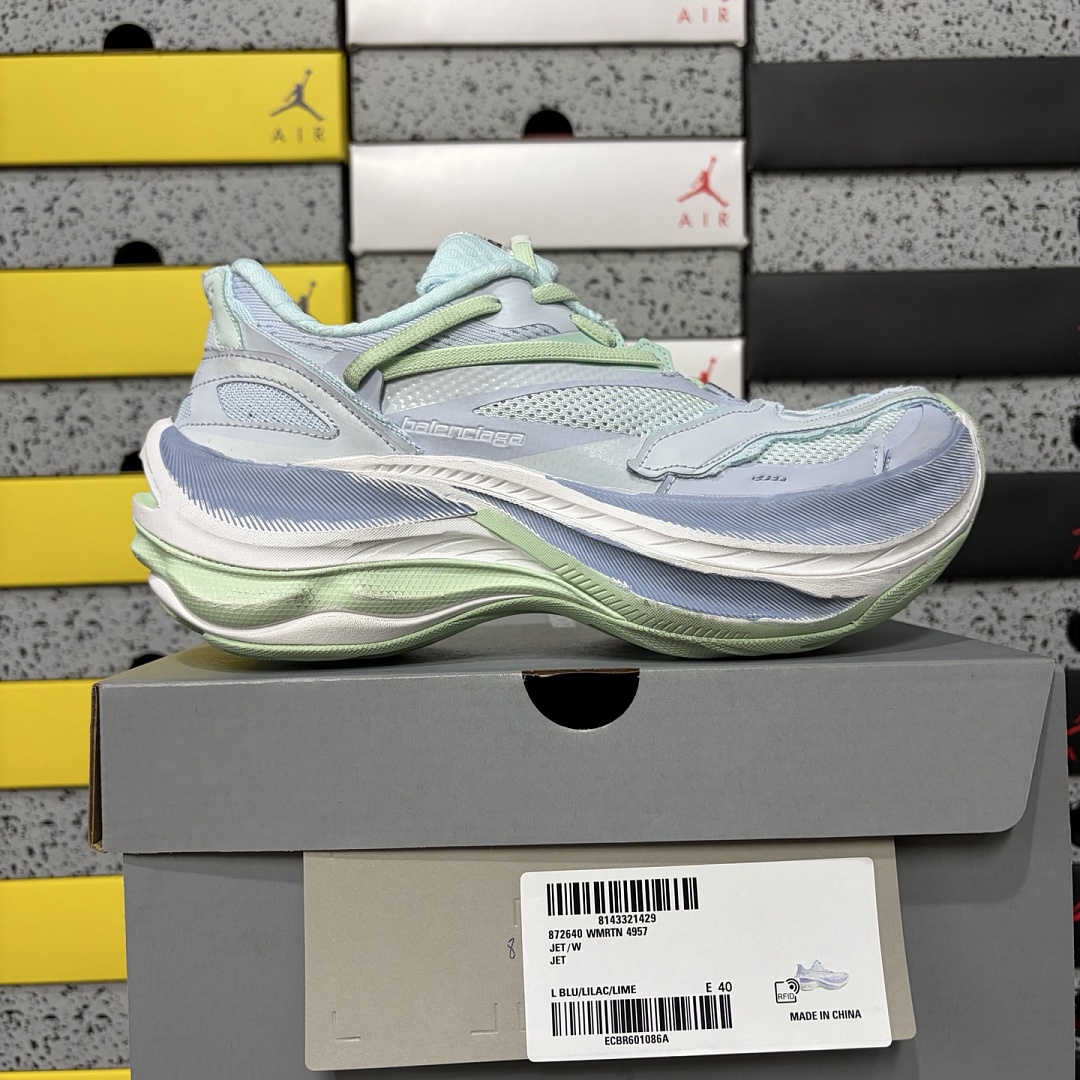 Balenciaga Jet 26