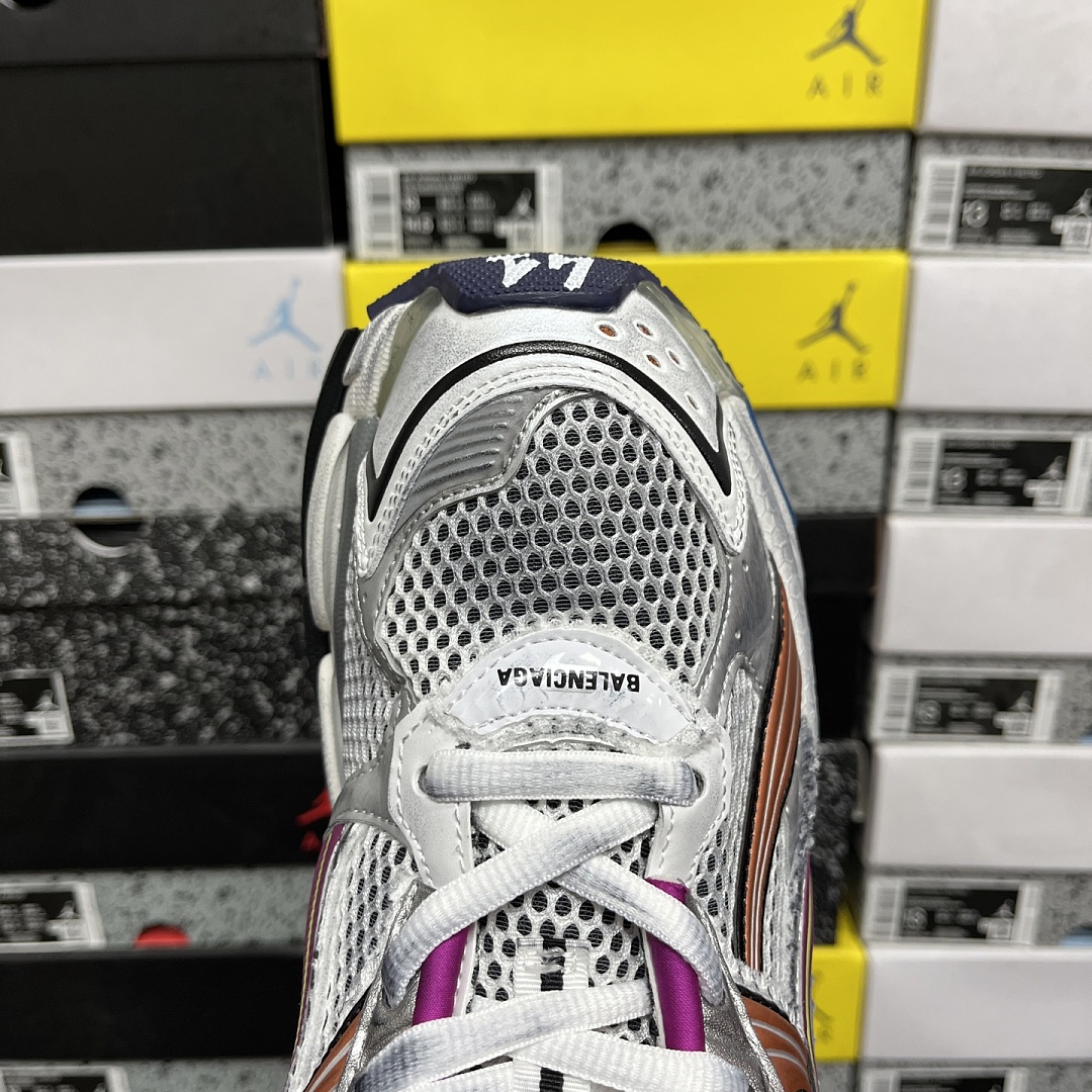 Balenciaga BLCG Runner 7.5 - Image 5