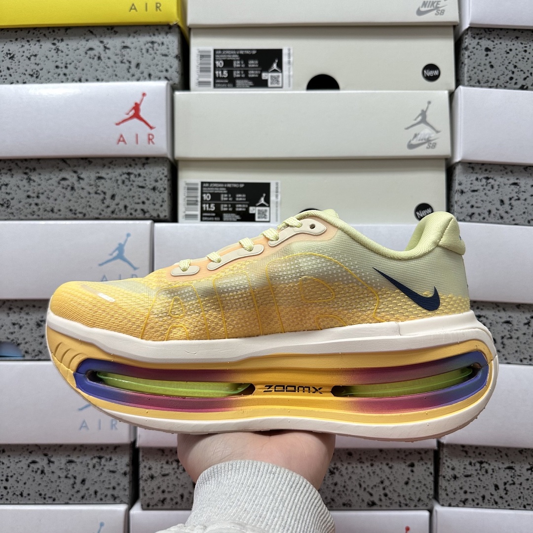 Nike Vomero Premium Alabaster HQ2050-701 - Image 3