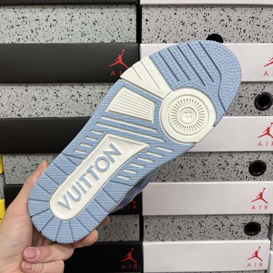 Louis Vuitton Trainer - Image 7