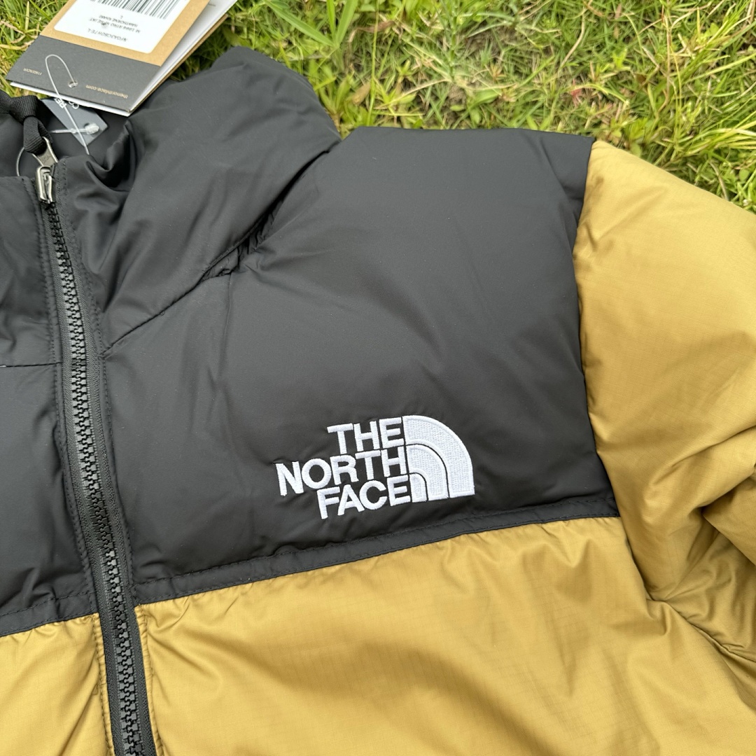 The North Face TNF 1996 Retro Nuptse 700 Fill Packable Jacket - Image 121