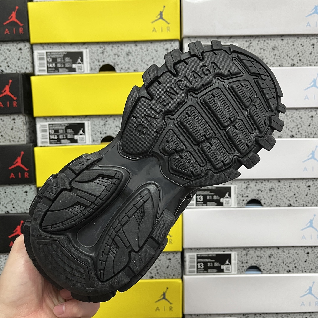 Balenciaga BLCG Track 3.0 - Image 7