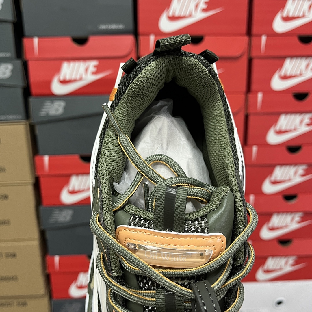 Off-White Be Right Back - Image 26