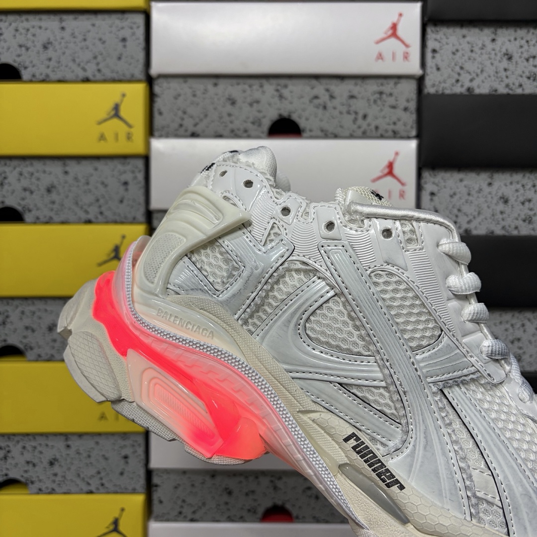 Balenciaga Runner LED 7.5 (White) - Image 2