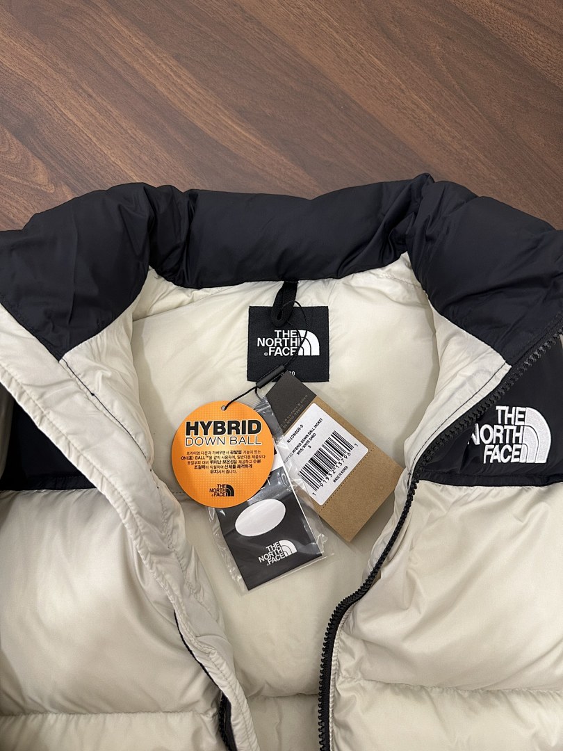 Chanel The North Face 1996 Retro Nuptse 700 Fill Packable Jacket - Image 7