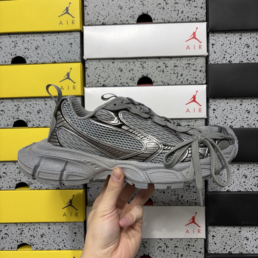 Balenciaga BLCG 3XL - Image 5