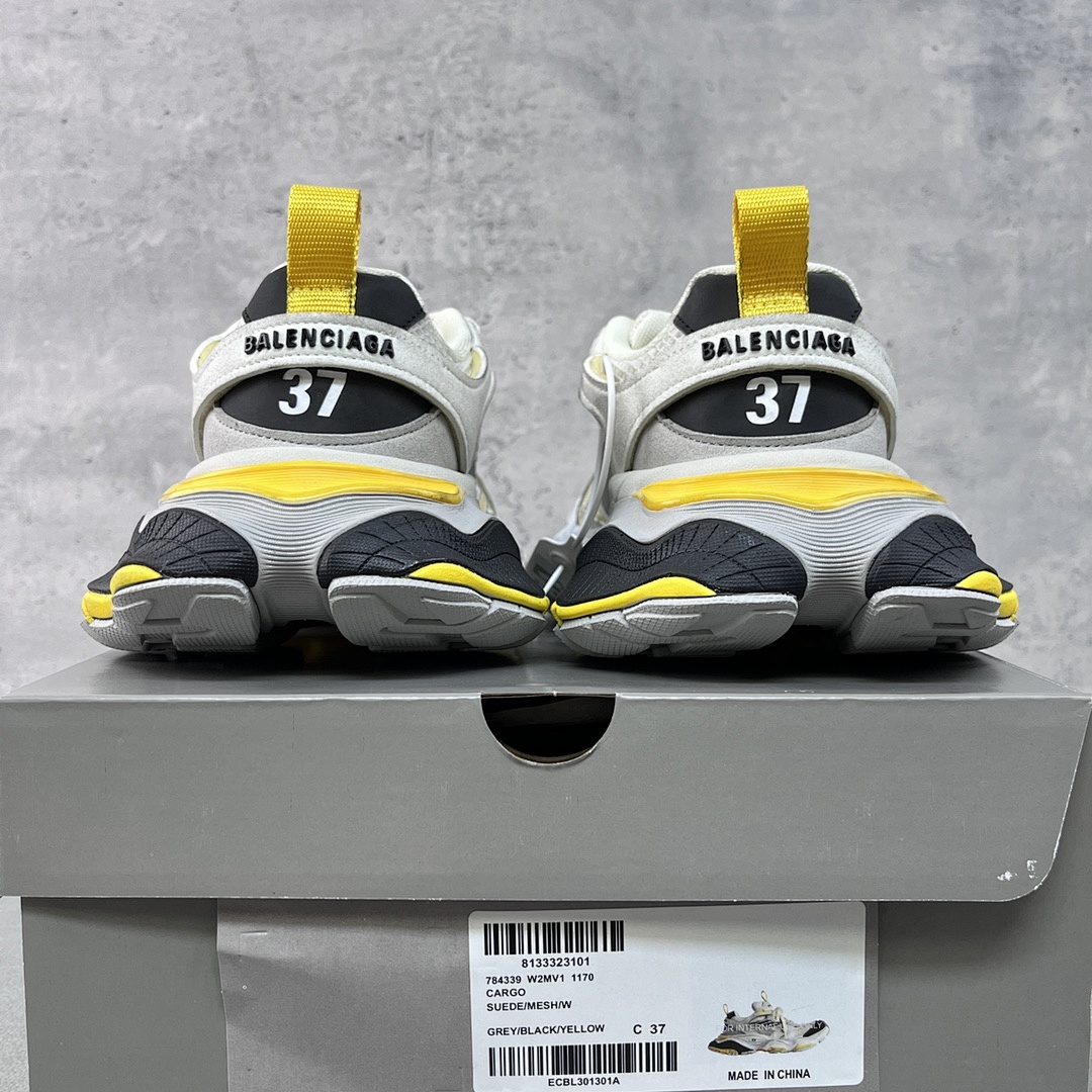 Balenciaga Cargo - Image 35