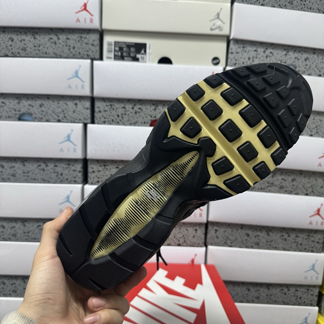 Nike Air Max 95 OG Big Bubble Batman - Image 4