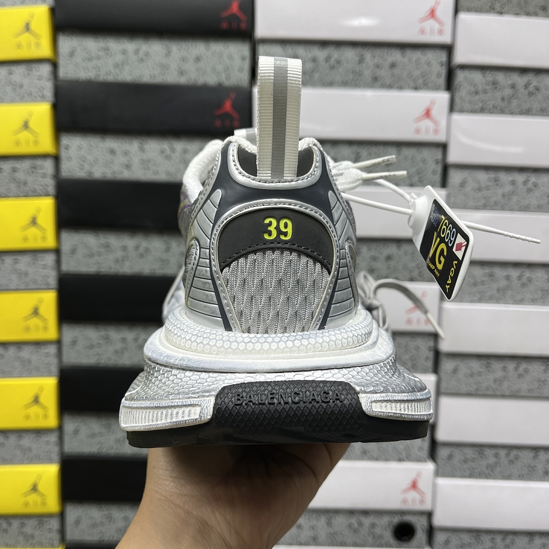 Balenciaga BLCG 3Xl - Image 77