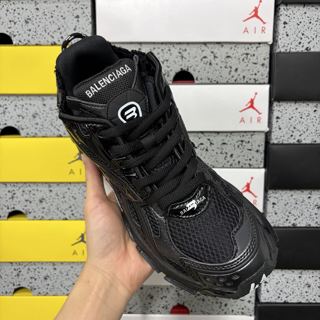 Balenciaga BLCG Runner Black 7.0 - Image 6