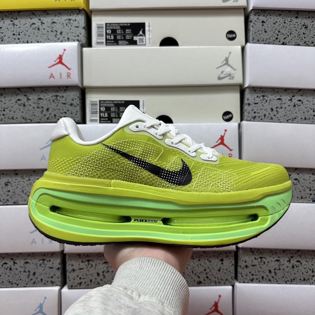 Nike Vomero Premium HQ2050-558 - Image 2