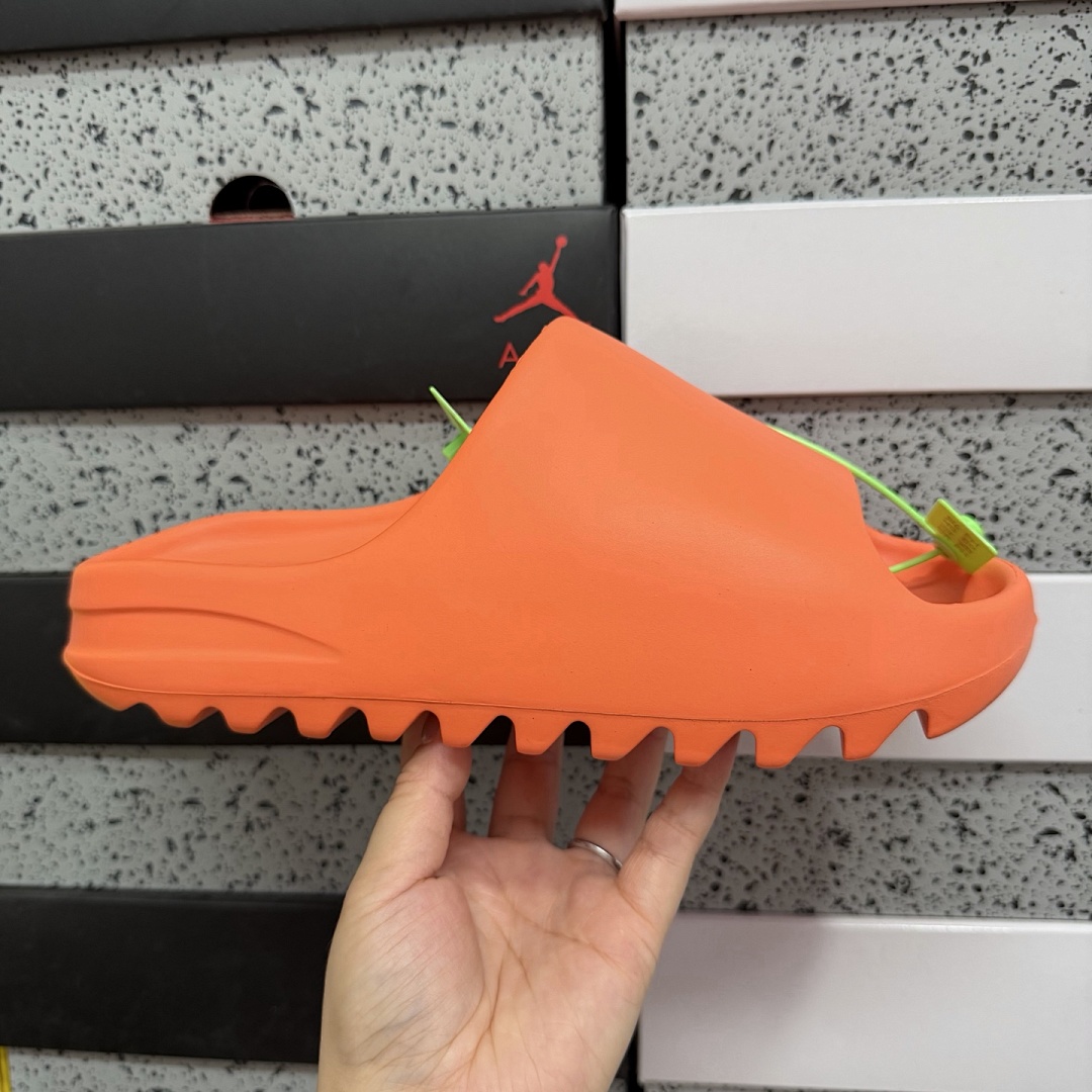 Adidas Slide/Foam Runner - Image 32