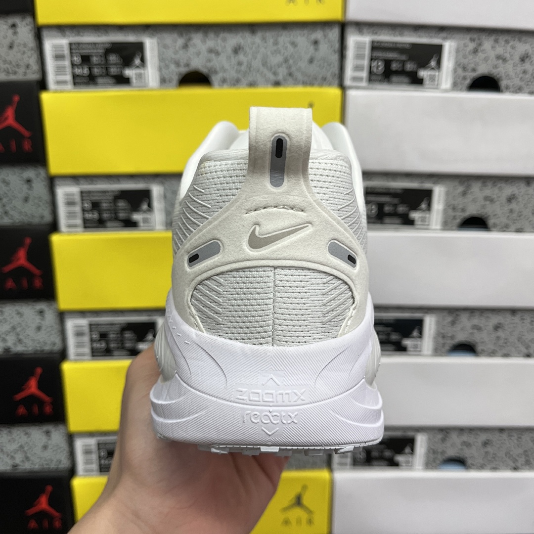 Nike Zoom Vomero - Image 10