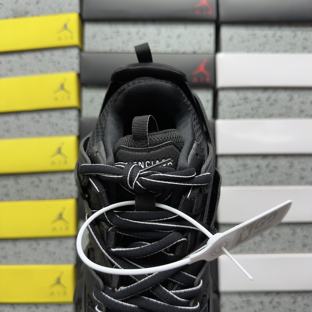 Balenciaga BLCG Track LED 3.0 (Black) - Image 2