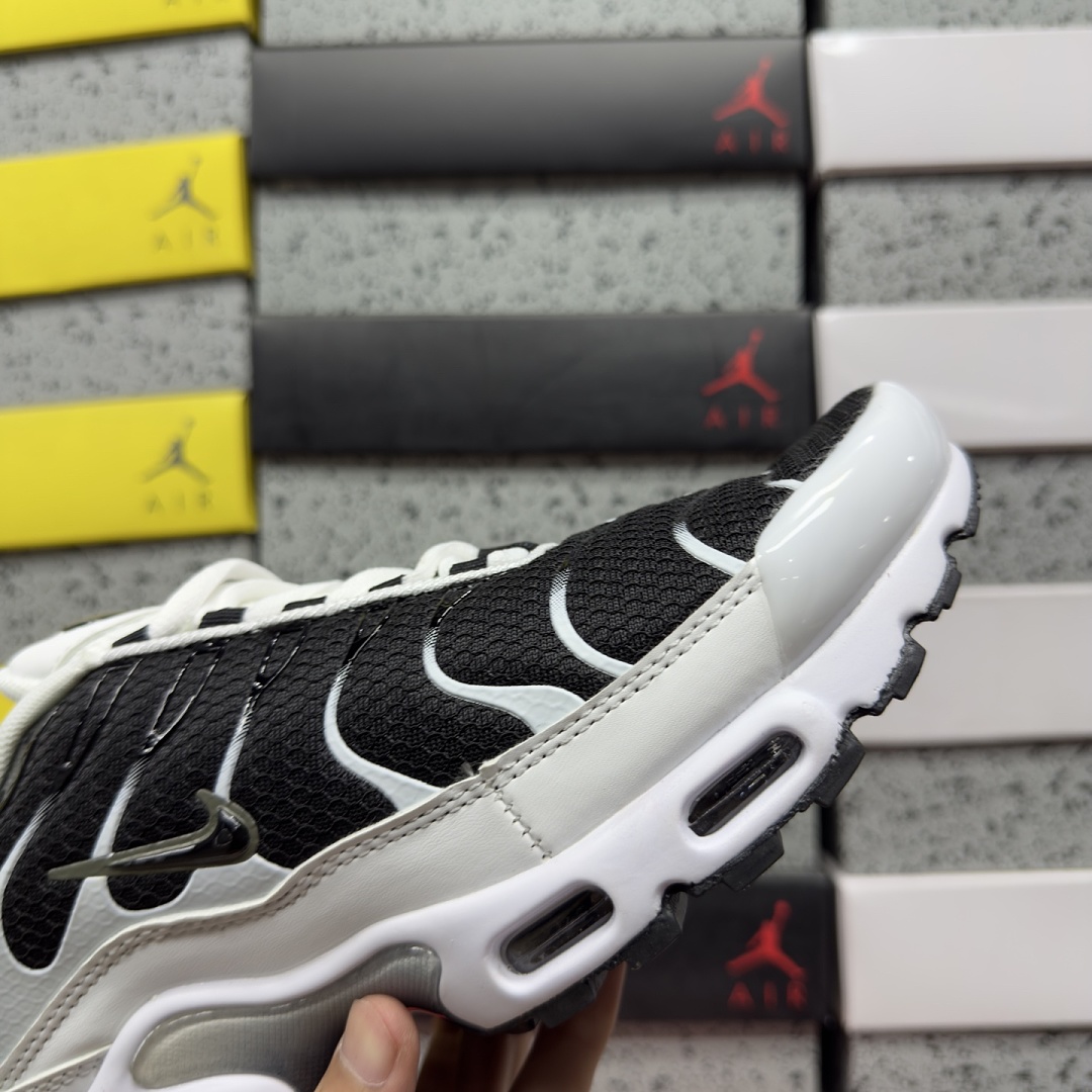 Nike Air Max Plus White Black Metallic Pewter - Image 4