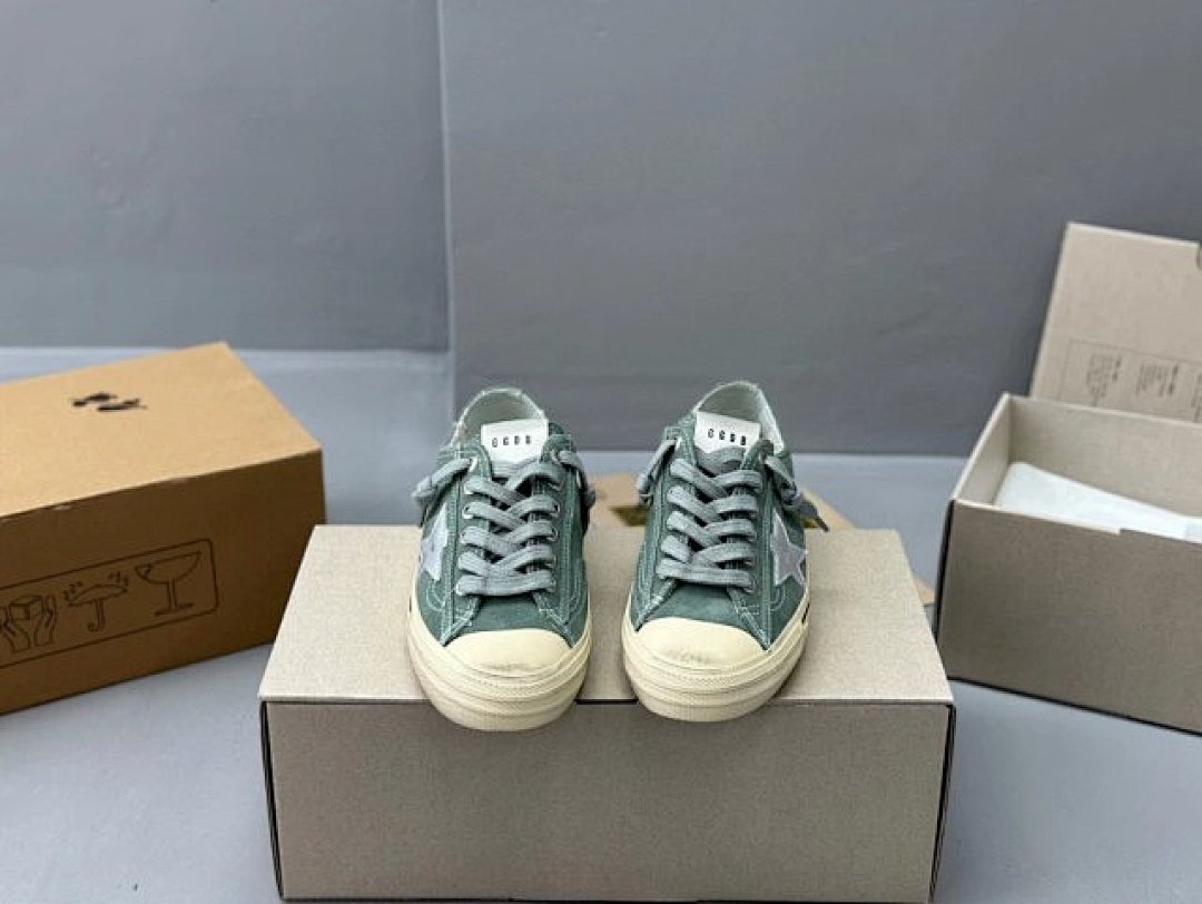 Golden Goose Deluxe Brand Green Silver Star - Image 3