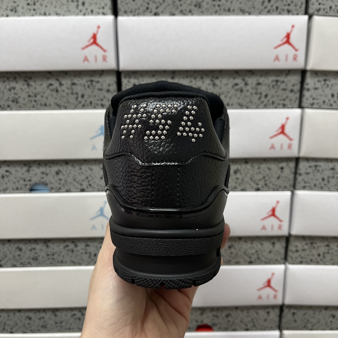 Louis Vuitton Trainer Rhinestone - Image 4