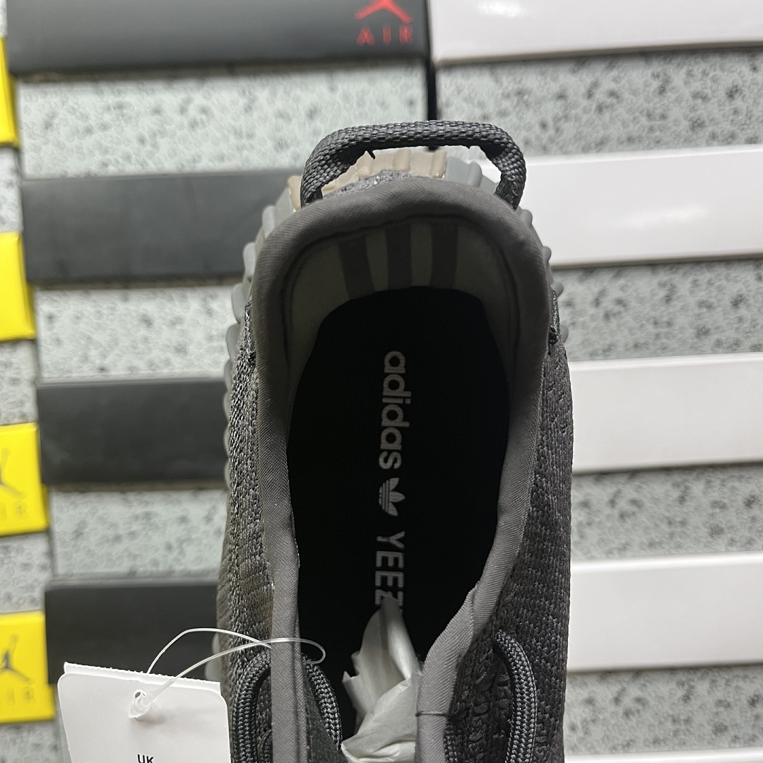 Adidas Yeezy Boost 350 V2 Black Gum Translucent Starry - Image 2