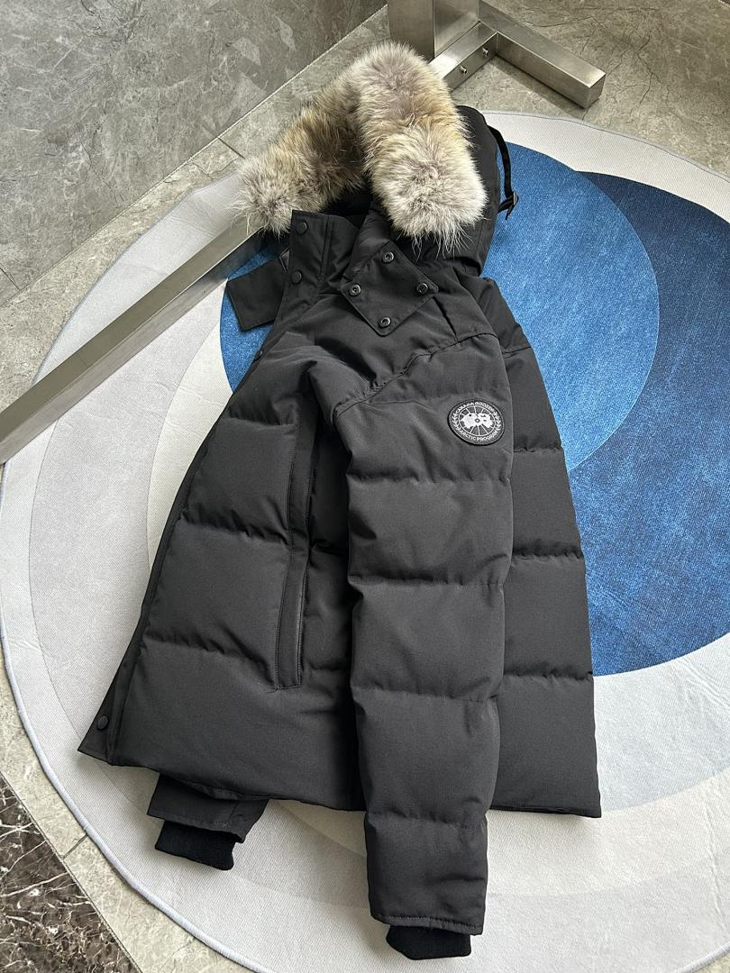 Canada Goose Wyndham Parka - Image 58