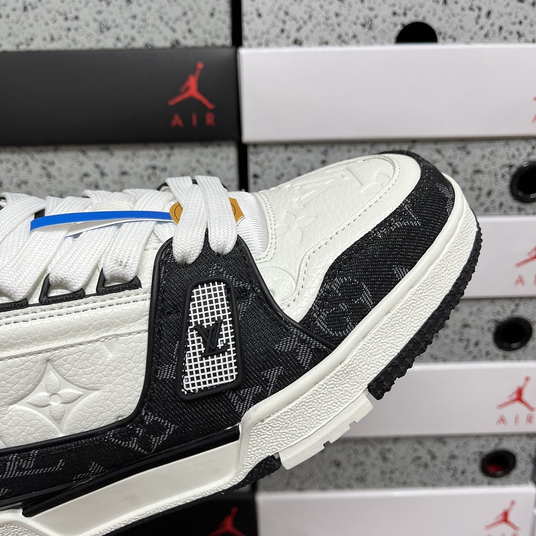 Louis Vuitton Trainer - Image 8