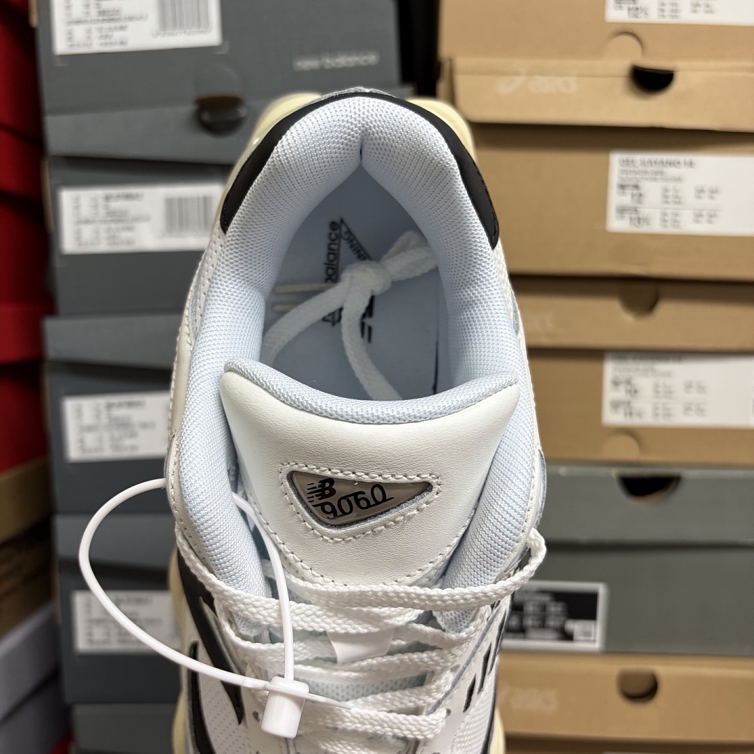 New Balance 9060 - Image 2