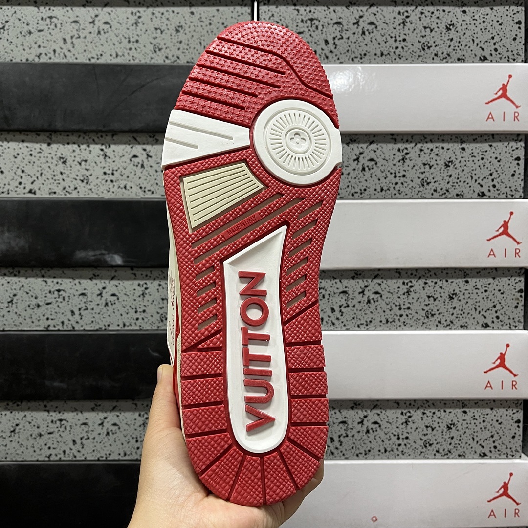 Louis Vuitton Trainer V2-11 - Image 8