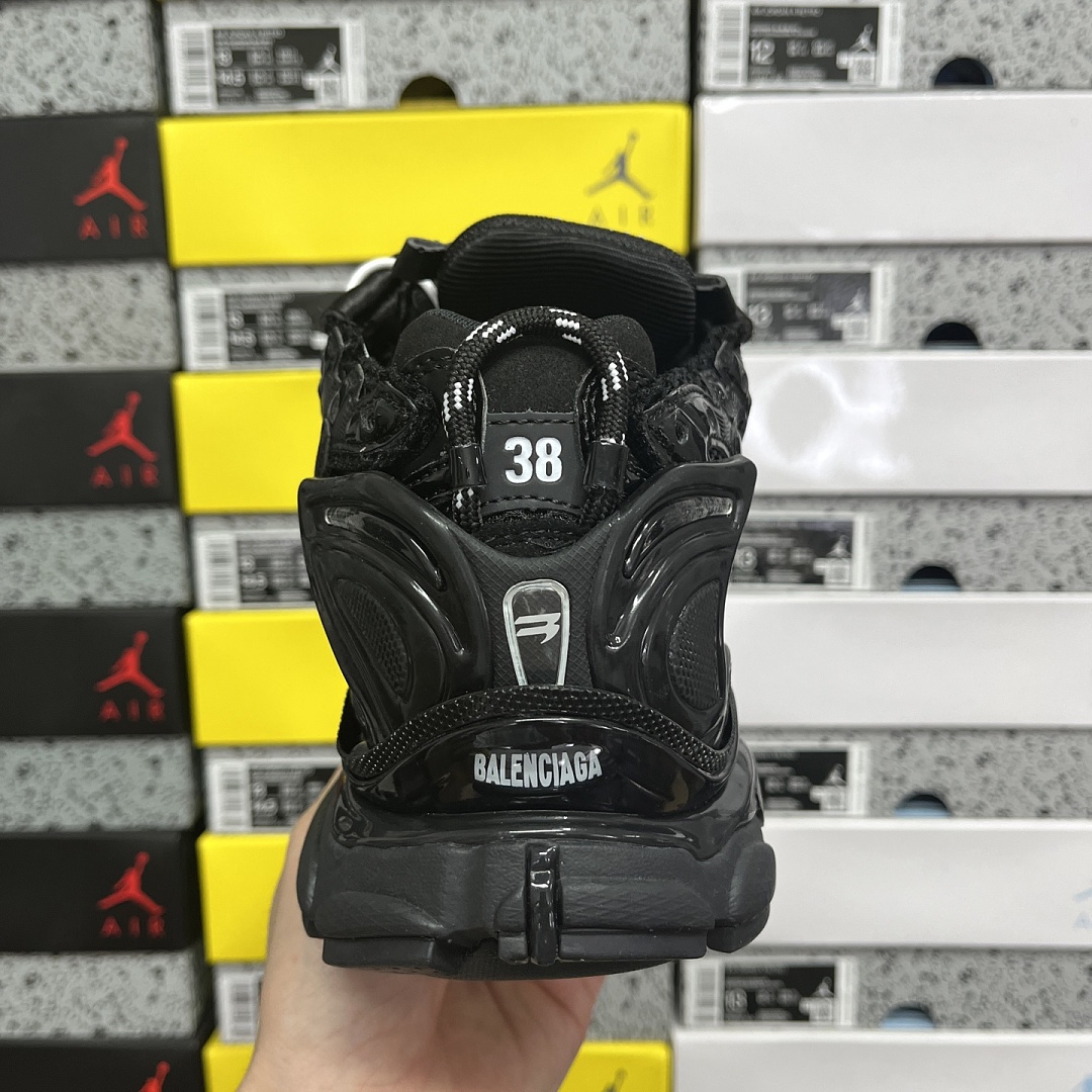Balenciaga BLCG Runner 7 Gen - Image 2