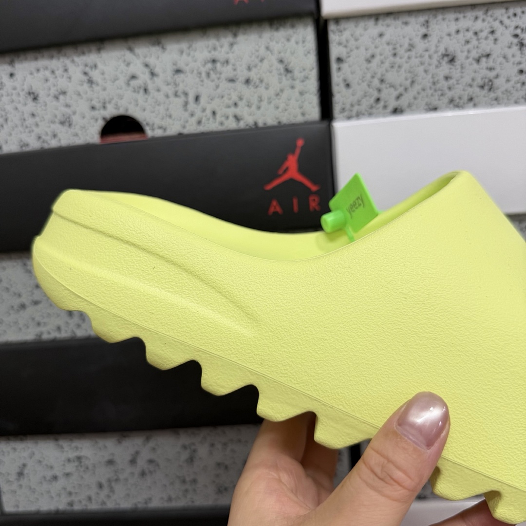 Adidas Slide/Foam Runner - Image 5