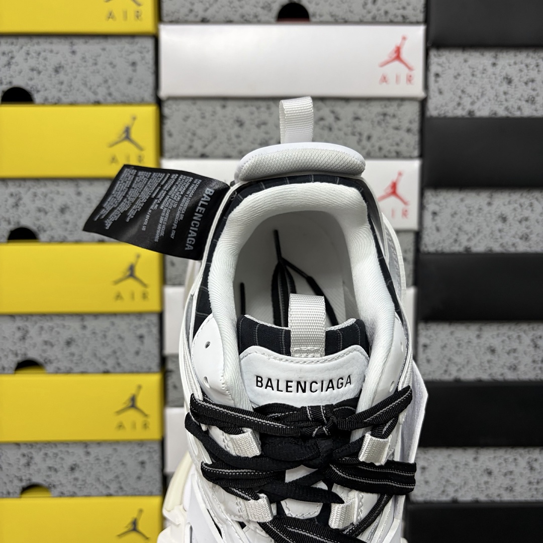 Balenciaga BLCG Track 3.0 - Image 8