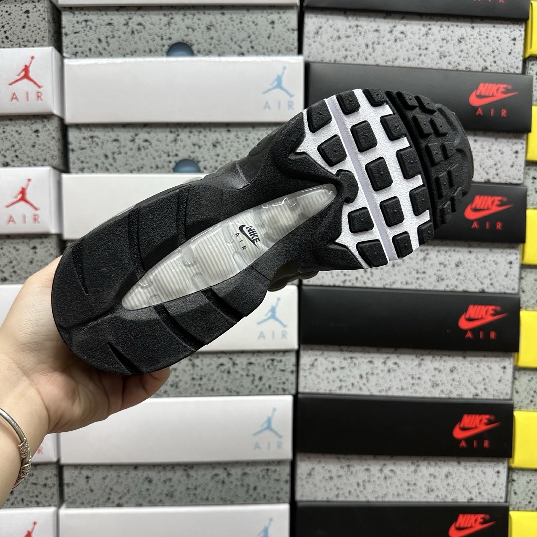 Nike Air Max 95 OG Big Bubble Granite - Image 8