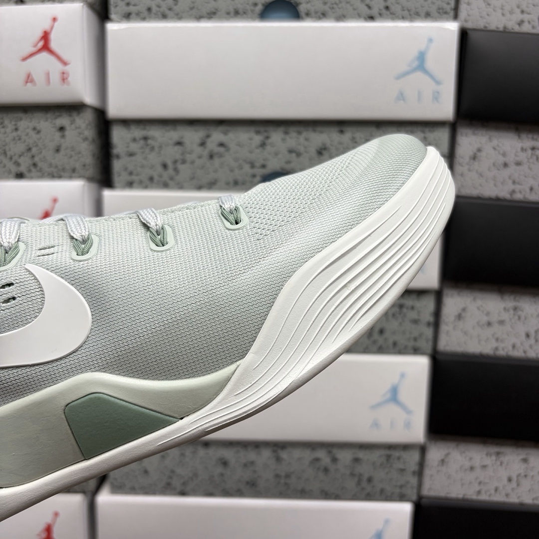 Nike Kobe 9 EM Low Protro Light Silver Steam - Image 2