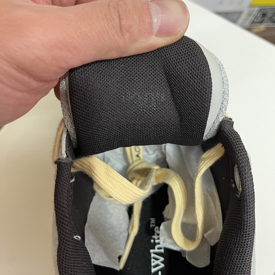 Off-White Out Of Office "OOO" Low Tops - Image 3