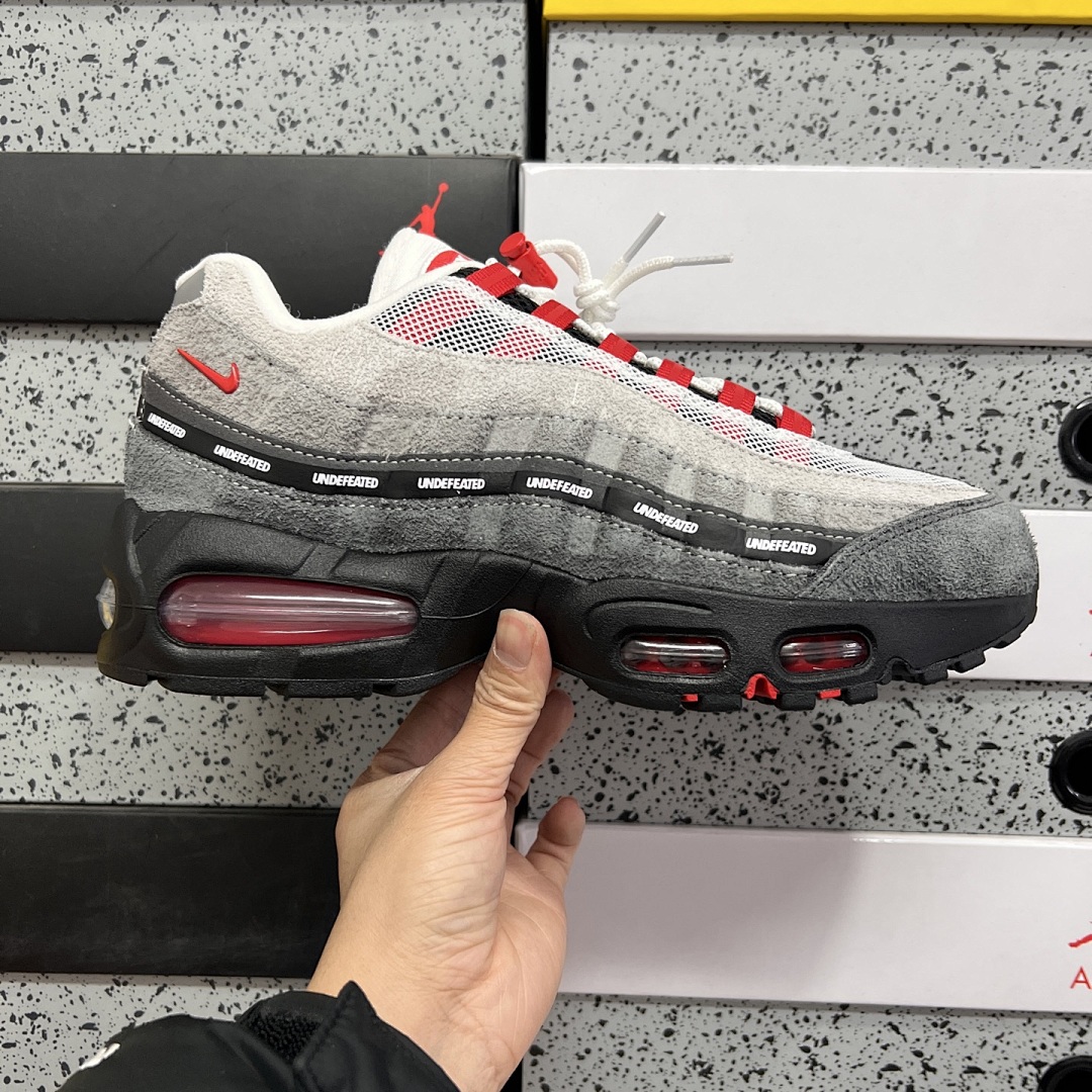 Nike Air Max 95 SP Undefeated Geo Tokyo Bright Crimson - Image 9