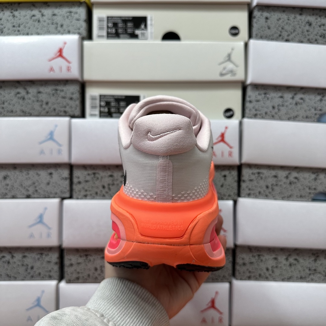 Nike Vomero Premium HQ2050-442 - Image 4