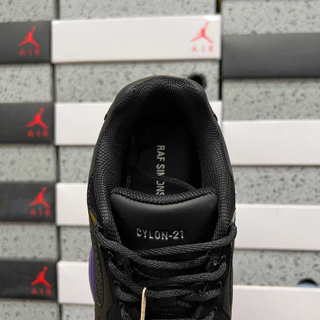 On Running Raf Simons Cylon-21 - Image 7