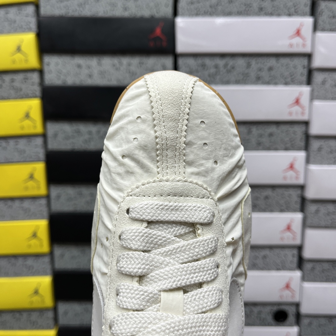 Nike Moon Shoe - Image 3
