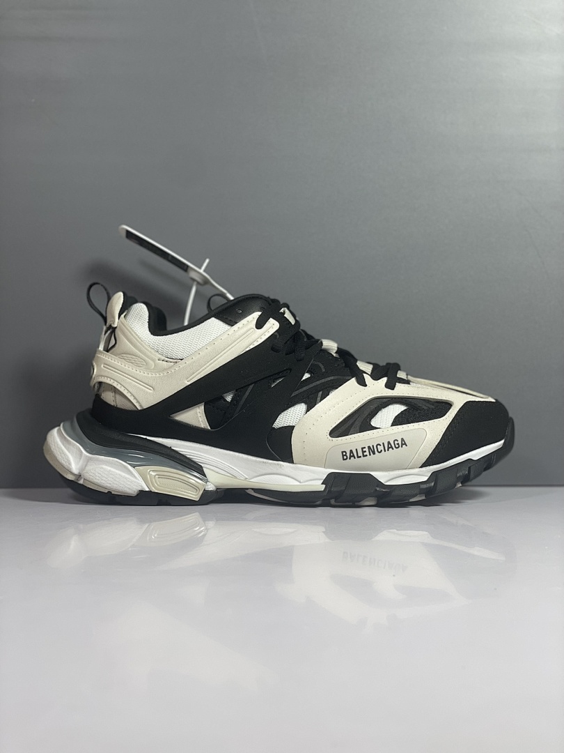Balenciaga Track - Image 37