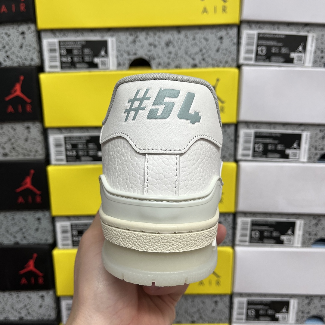 Louis Vuitton Trainer V2-03 - Image 3