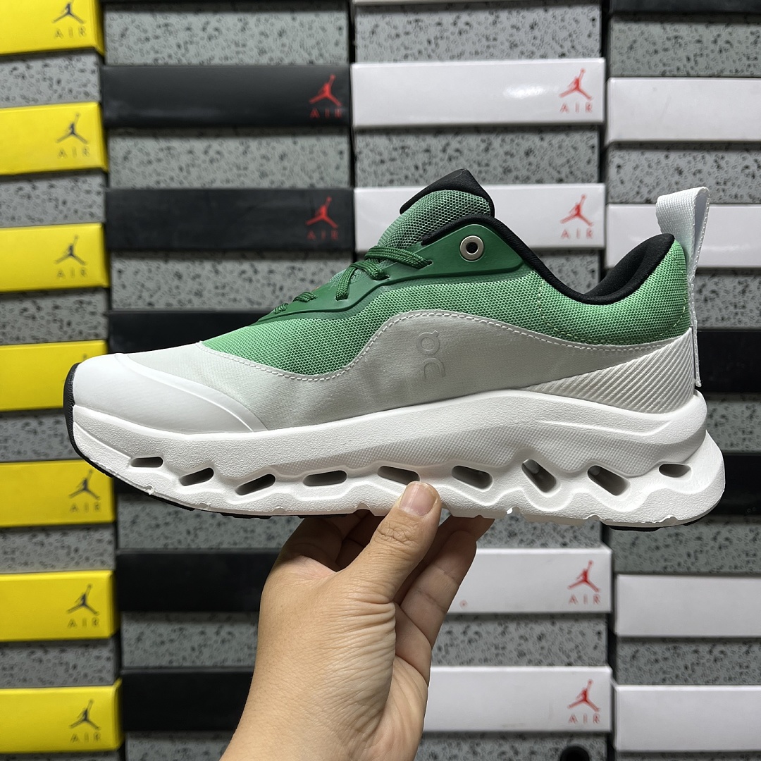 On Running Cloudtilt 2 LOEWE (Green White) - Image 7
