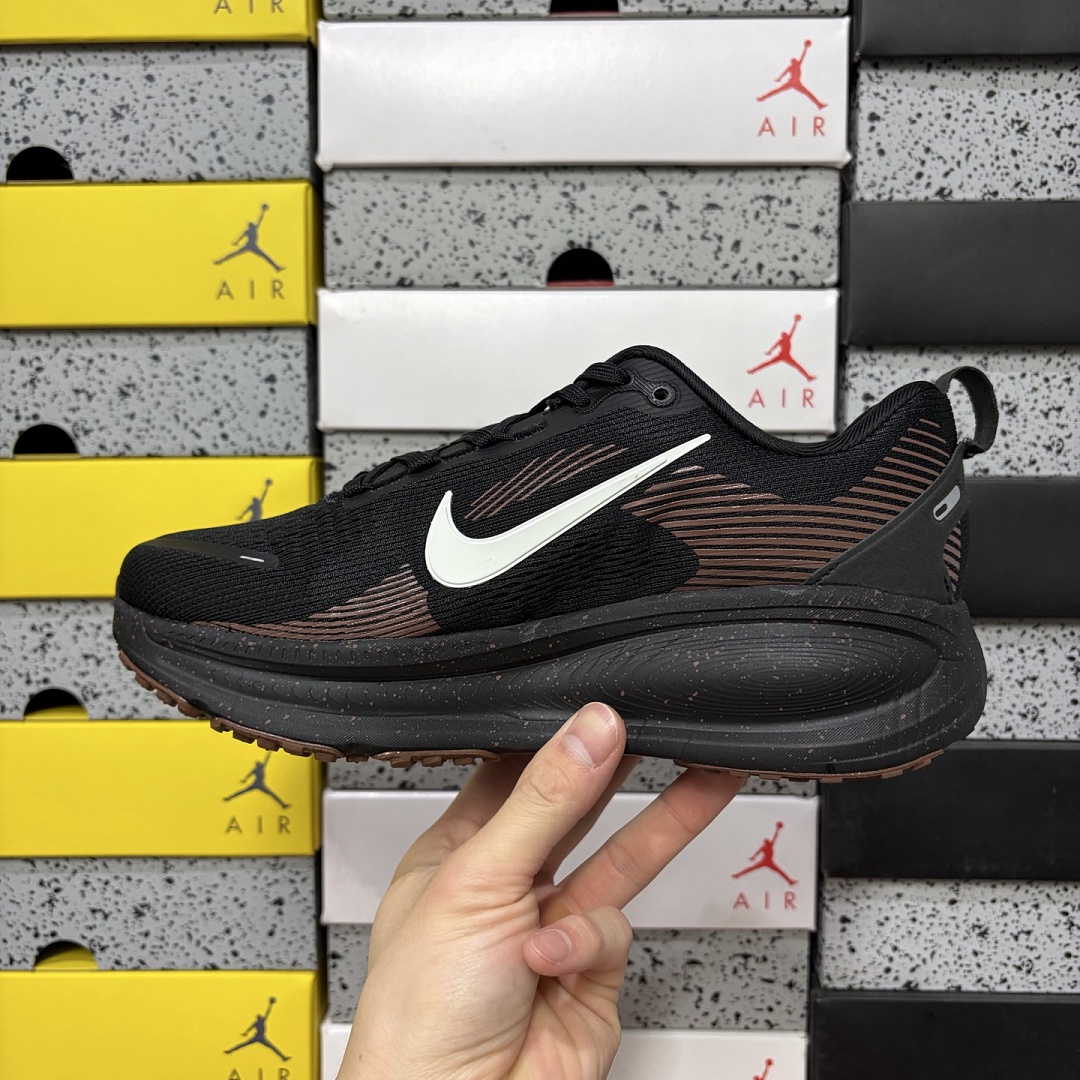 Nike Vomero 18 Coffee Bean - Image 9