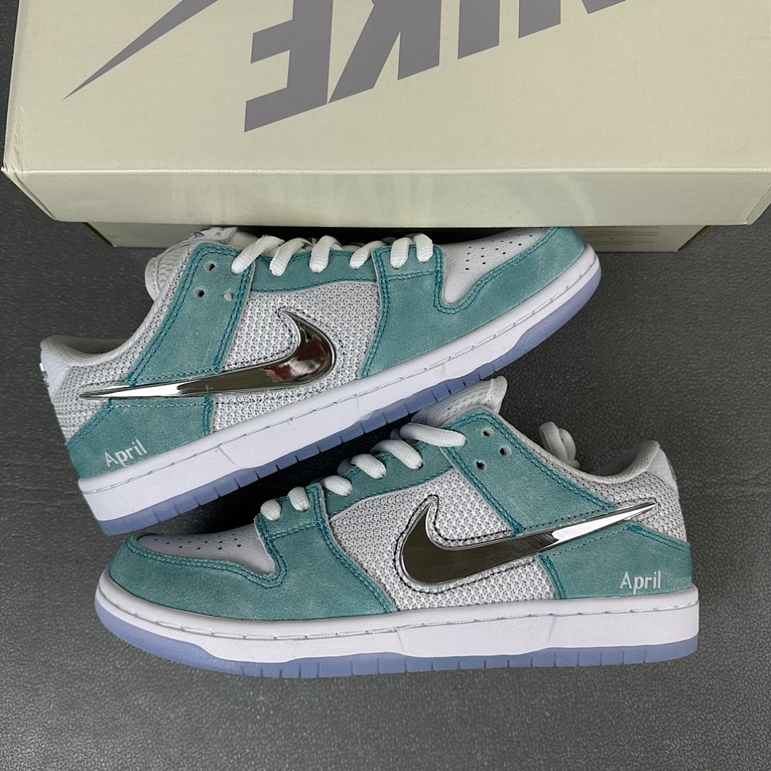 Nike SB Dunk Low April Skateboards - Image 9