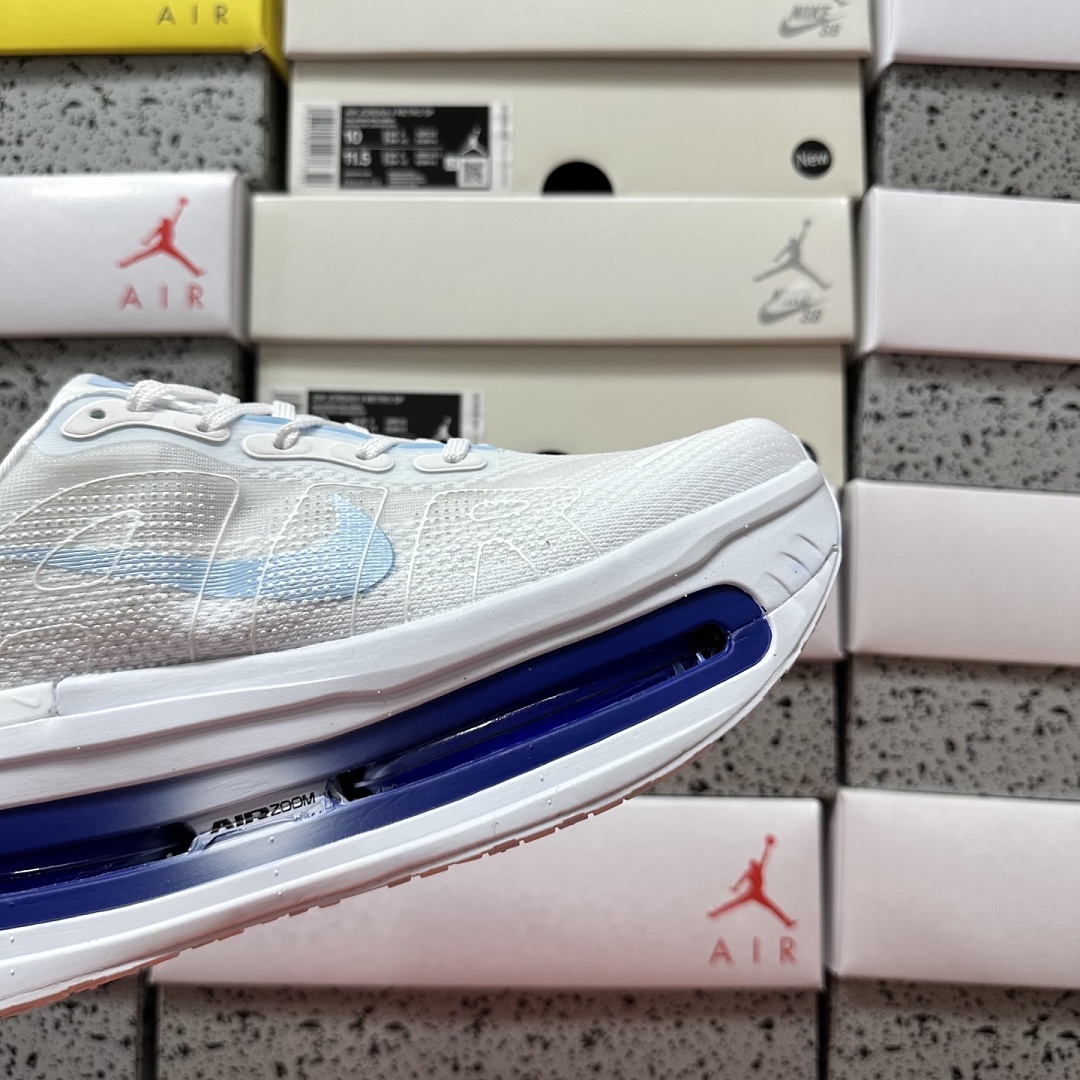 Nike Vomero Premium HQ2050-566 - Image 5