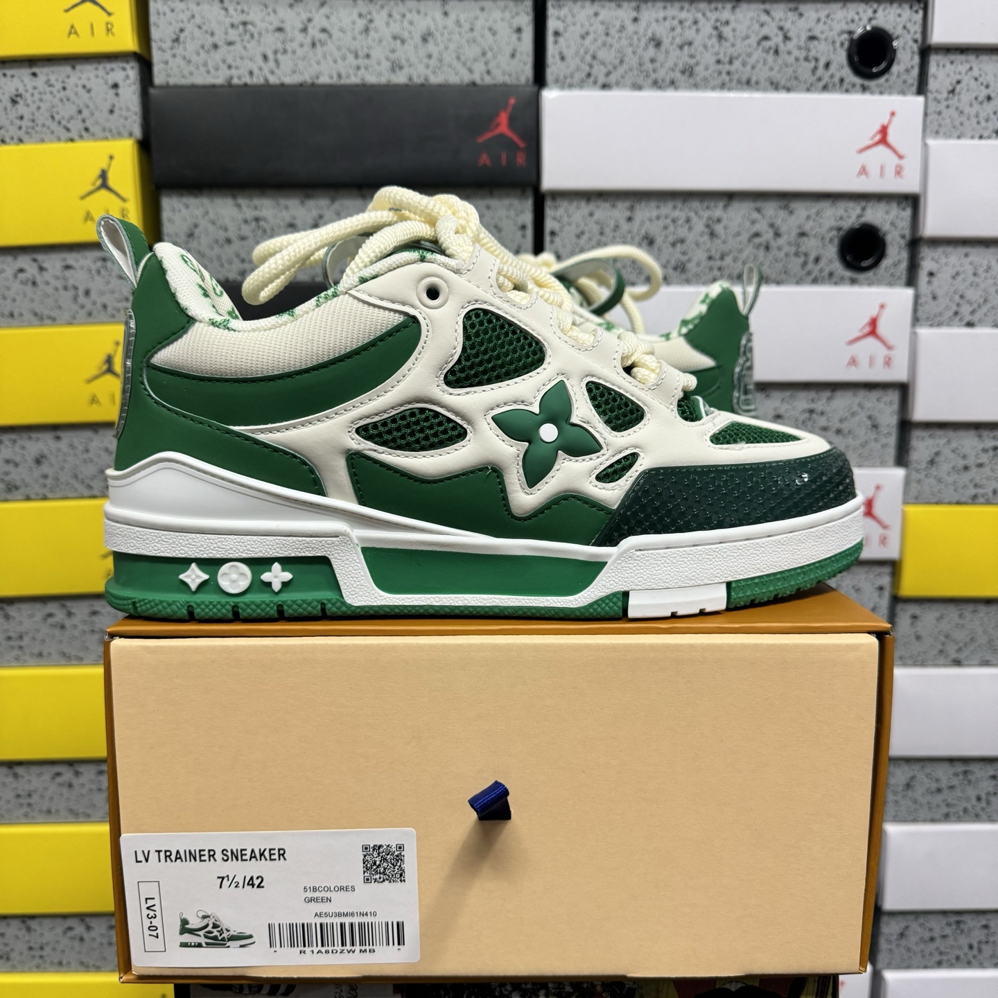 Louis Vuitton Skate Sneaker V3-7 - Image 10