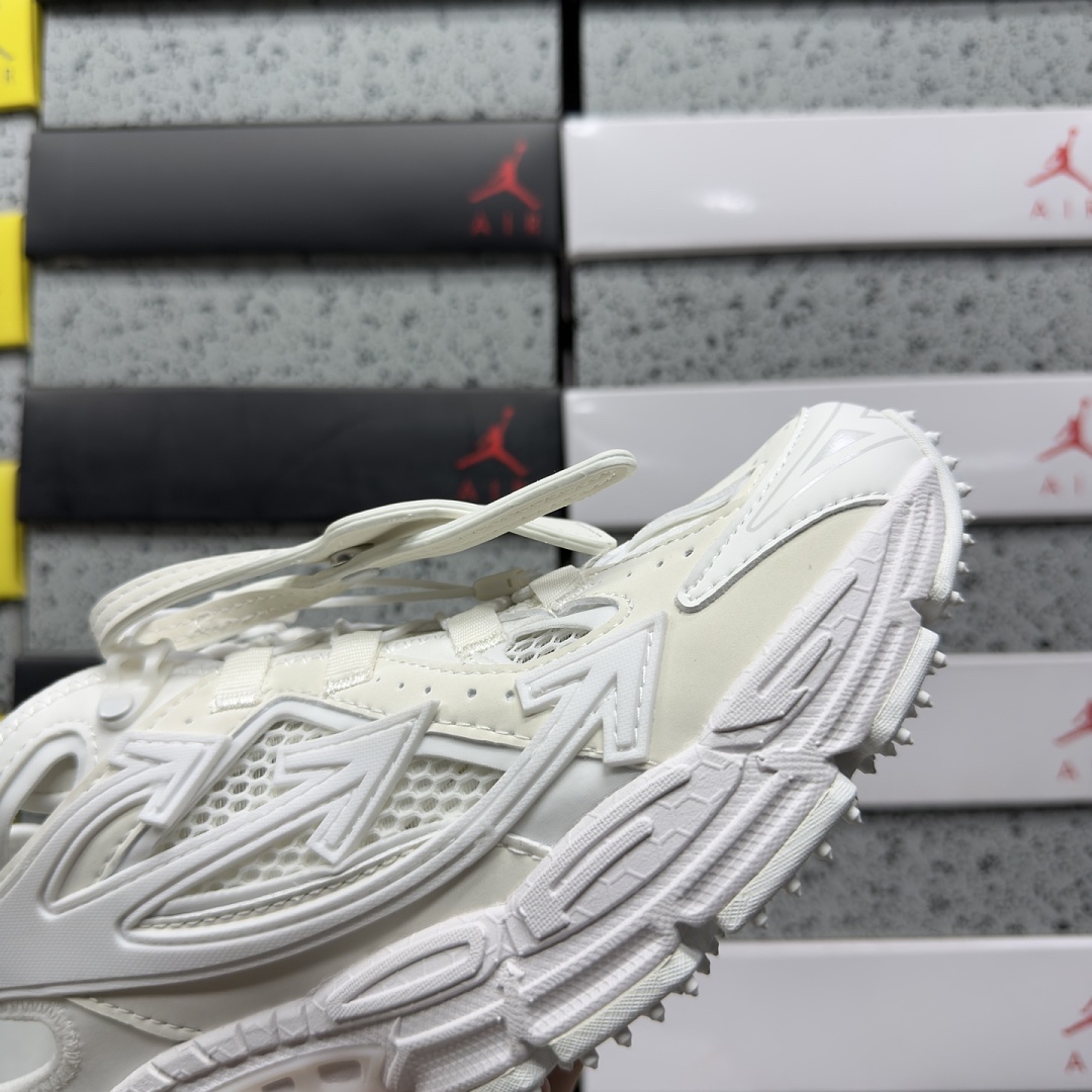 Off-White Be Right Back - Image 3