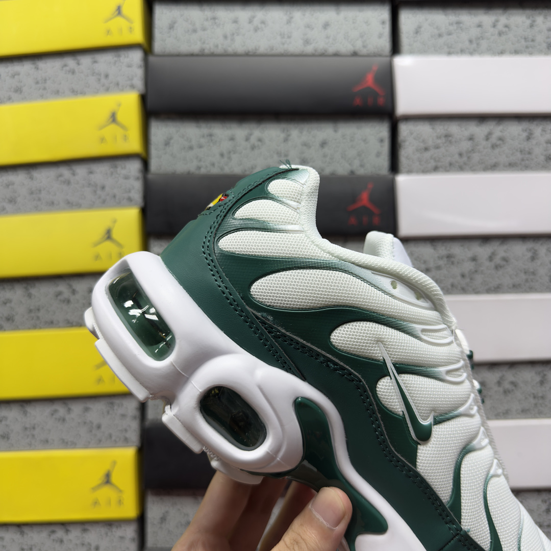 Nike Air Max Plus - Image 2