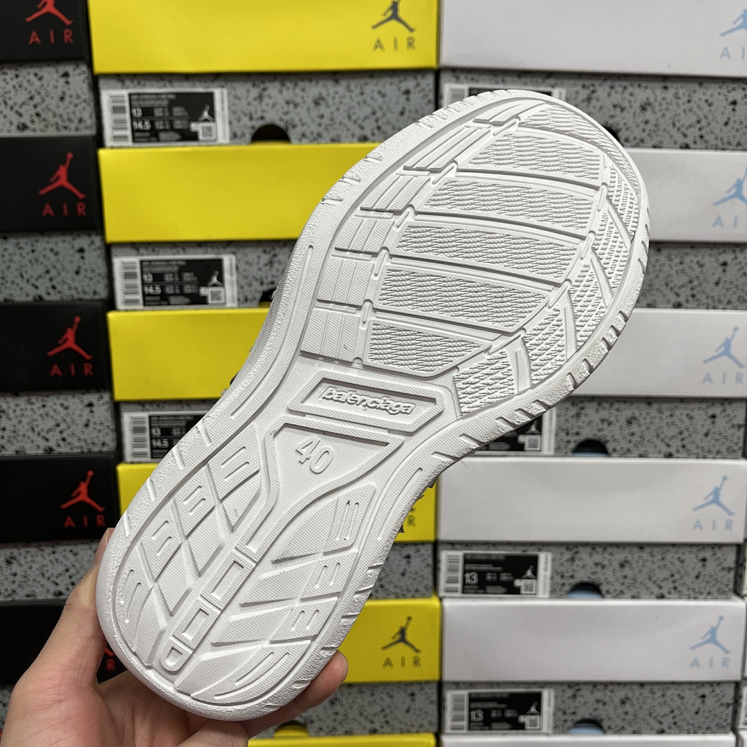 Balenciaga Hamptons Sneakers - Image 8