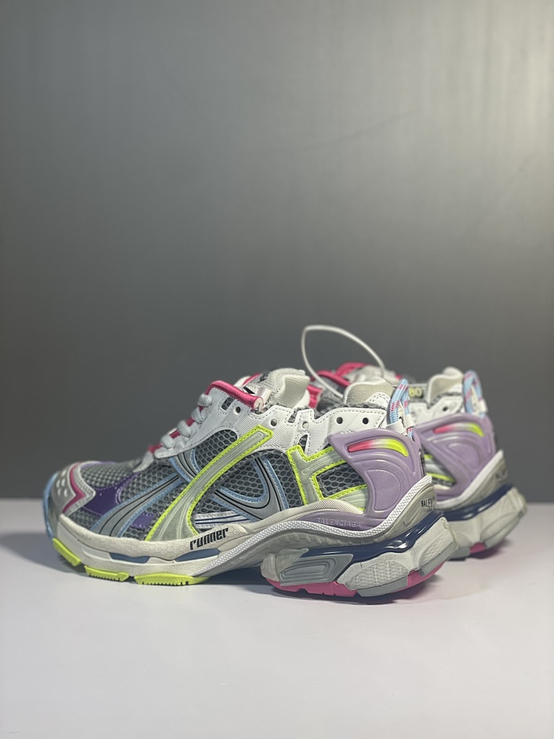 Balenciaga Runner 7.5 - Image 18