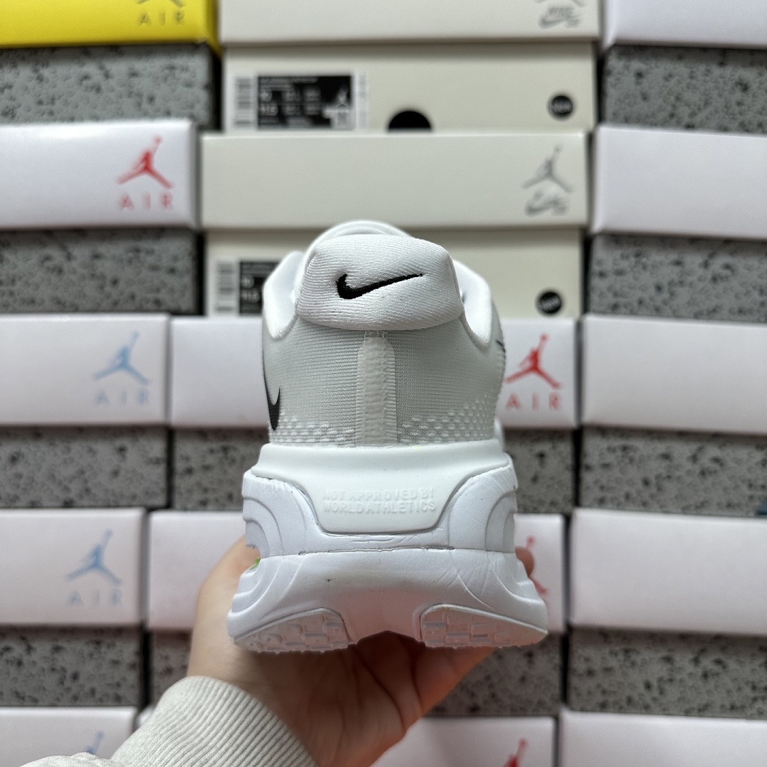 Nike Vomero Premium HQ2050-300 - Image 8